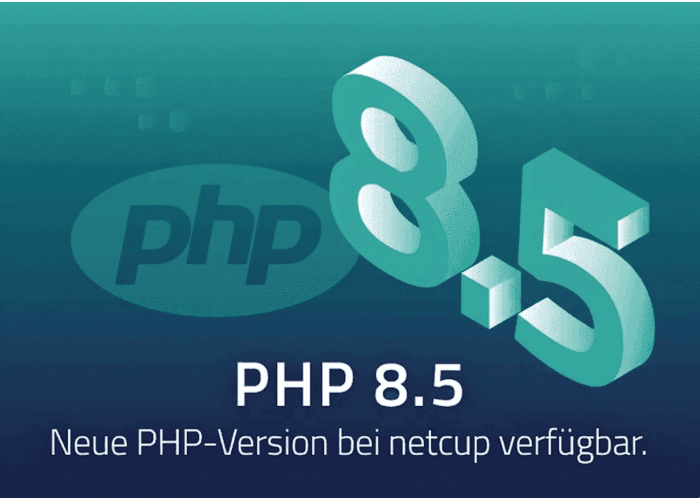 PHP 8.5 Grafik: große 3D-Schrift „PHP 8.5“ vor blau-grünem Hintergrund mit Hinweis „Neue PHP-Version bei netcup verfügbar“.